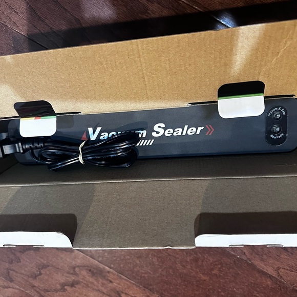 NEW Vacuum Sealer Machine Full Automatic Food Sealer - Picture 2 of 2